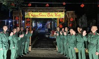 Khoảnh khắc tuyệt vời của người lính Quân đội nhân dân Việt Nam đón năm mới Giáp Thìn 2024