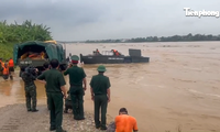 Quân khu 2 huy động hàng trăm chiến sĩ và trang bị chuyên dụng ứng cứu vụ sập cầu Phong Châu 