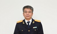 Ông Mai Xuân Thành, phó tổng cục trưởng Tổng cục Hải quan, giữ chức vụ phó tổng cục trưởng Tổng cục Thuế và giao quyền tổng cục trưởng Tổng cục Thuế. 