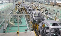 Dây chuyền sản xuất ô tô tại nhà máy sản xuất ô tô Thaco Mazda. Ảnh Thaco