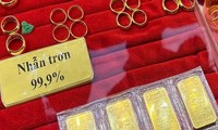 Giá vàng nhẫn tròn trơn bán ra gần 76 triệu đồng/lượng, giá vàng miếng SJC niêm yết ở mức 76,98 triệu đồng/lượng. (Ảnh:BTMC). 