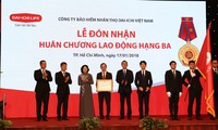 Công ty BHNT Dai-ichi Việt Nam nhận Huân chương Lao động Hạng Ba 