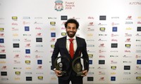 Salah nhận cú đúp giải thưởng ở đêm Gala tôn vinh cầu thủ của Liverpool. Ảnh: LFC.