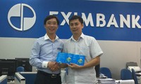 Ông Nguyễn Tiến Nam đã nhận tiền và gửi lại 10 tỷ đồng tiết kiệm tại Eximbank. Ảnh: PV.