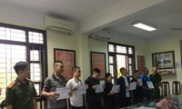 Công an thành phố Nam Định vừa tiến hành bắt giữ 7 đối tượng đòi nợ thuê - Ảnh: Hoàng Long