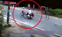 Nguyễn Văn Phong chặn cháu bé ở giữ đường để giở trò đồi bại - Ảnh cắt từ clip