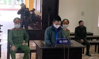 Trần Văn Mạnh bị xử 9 tháng tù giam vì "thông chốt" kiểm dịch và đánh nhân viên trực - Ảnh: Hoàng Long