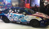 Tại triển lãm xe độ Tokyo Auto Salon, Subaru đã "trình làng" một chiếc sedan thể thao WRZ STI đặc biệt, với tràn ngập hình ảnh "Thủy thủ mặt trăng".
