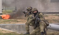 Mục kích đặc nhiệm Vệ binh quốc gia Nga dàn quân tập trận