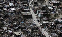 Cảnh tan hoang như thời chiến ở Haiti sau bão Matthew