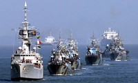 Một hoạt động diễn tập chung của hải quân Indonesia, Singapore và Malaysia tại eo biển Malacca. Ảnh: Reuters.