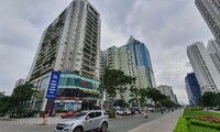 Cận cảnh khu đất công làm bãi xe &apos;biến hình&apos; thành cao ốc ở Hà Nội