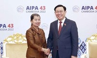 Chủ tịch Quốc hội Vương Đình Huệ tiếp Phó Thủ tướng Campuchia