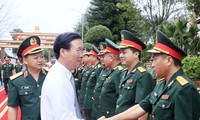 Hình ảnh Chủ tịch nước Võ Văn Thưởng thăm Binh đoàn 15