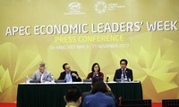 Chủ tịch VCCI Vũ Tiến Lộc tại buổi công bố khảo sát triển vọng kinh doanh tại Việt Nam ngày 8/11