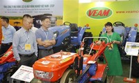 Gian triển lãm máy kéo của Tổng công ty Máy động lực và máy nông nghiệp Việt Nam. 