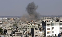 Dải Gaza lại chìm trong bom đạn