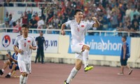 Đoàn Văn Hậu ghi bàn thắng tuyệt đẹp giúp U23 Việt Nam thắng U23 Oman 1-0 trên sân Mỹ Đình. Ảnh: Như Ý