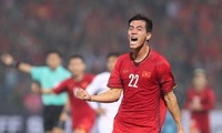 Cầu thủ ghi bàn đầu tiên cho đội tuyển Việt Nam trong trận đấu với Thái Lan tối nay sẽ nhận thưởng 200 triệu đồng. 