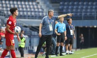 HLV UAE: &apos;Thật thất vọng vì không thắng được U23 Việt Nam&apos;