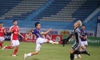 Hà Nội vào Chung kết cúp Quốc gia với cú hat-trick của Văn Quyết. 