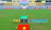 Sơn La chỉ có 4 cầu thủ ra sân ở trận đấu với Luxury Hạ Long chiều 6/11 (ảnh V.League)