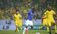 Nam Định tạo nên cú sốc lớn khi đè bẹp CLB Hà Nội 3-0 trong ngày ra quân ở V-League 2021 (ảnh Anh Tú)
