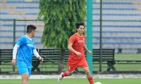 Tiền vệ Nguyễn Tuấn Anh trở lại sẽ giúp HLV Park Hang-seo giảm cơn đau đầu ở tuyển giữa đội tuyển Việt Nam. (ảnh Anh Đoàn)