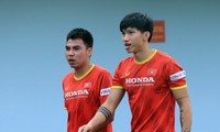 HLV Park Hang-seo loại Văn Hậu khỏi đội tuyển Việt Nam