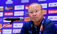 HLV Park Hang Seo nhận trách nhiệm sau trận thua Trung Quốc nhưng Nguyễn Thanh Bình phải xuống đội U22 chưa rõ lý do?