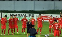 HLV Park Hang-seo và các học trò đang tích cực chuẩn bị cho trận đấu với Nhật Bản. (ảnh Anh Đoàn)