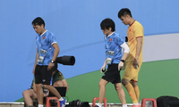 Văn Toản chấn thương sau tình huống mắc lỗi dẫn đến bàn thua của U23 Việt Nam trước Thái Lan. 
