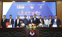 Động Lực tiếp tục tài trợ cho VFF thêm 4 năm cho các mục tiêu phát triển bóng đá Việt Nam. (ảnh Anh Đoàn)