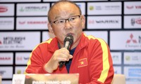HLV Park Hang-seo cho biết ông luân chuyển cầu thủ để đảm bảo lực lượng cho các trận đấu tiếp theo của đội tuyển Việt Nam. (ảnh Hữu Phạm)