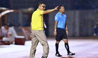 CAHN thua liên tiếp 2 trận sau khi chia tay HLV Kiatisuk Senamuang. (ảnh Q.T)