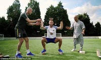 Cầu thủ Chelsea luyện công với võ sư Thiếu Lâm