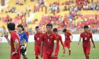 Nhóm cầu thủ vừa trở về từ SEA Games 29 sẽ phải cố quên thất bại để cùng đội tuyển quốc gia hướng tới mục tiêu lấy trọn 3 điểm trước Campuchia.