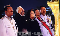 Đoàn đại biểu cấp cao Việt Nam, do Phó Chủ tịch nước Đặng Thị Ngọc Thịnh dẫn đầu, tham dự Lễ hỏa táng cố Nhà Vua Thái Lan Bhumibol Adulyadej. Ảnh (chụp qua màn hình): Tấn Nam/TTXVN