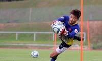 HLV Park Hang-seo gọi Phí Minh Long trở lại U23 Việt Nam 