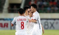 Tuyển Việt Nam giành chiến thắng "3 sao" ở trận ra quân tại AFF Cup 2018