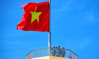 XEM TRỰC TIẾP: Lễ Thượng cờ trên đỉnh núi cao nhất đảo Lý Sơn