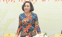 Trưởng Ban công tác đại biểu Nguyễn Thị Thanh tại buổi họp báo