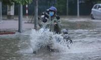 Bão số 2 gây mưa &apos;kỷ lục&apos; ở Hà Nội