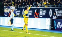 Quang Hải ăn mừng bàn thắng đầu tiên tại Pháp Ảnh: Pau FC 