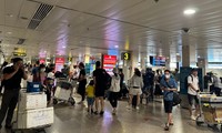 Sân bay Tân Sơn Nhất tấp nập trong ngày cuối nghỉ lễ
