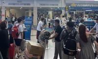 Bất ngờ hình ảnh sân bay Tân Sơn Nhất, cửa ngõ về miền Tây ngày 26 Tết