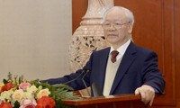 Tổng Bí thư Nguyễn Phú Trọng chủ trì phiên họp đầu tiên của Tiểu ban Văn kiện Đại hội XIV của Đảng