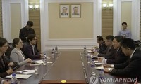 Cuộc họp giữa bà Catalina Devandas-Aguilar, đại diện của Liên Hợp Quốc, và ông Ri Hung-sik của Triều Tiên tại Bình Nhưỡng hồi tháng trước. Ảnh từ Bình Nhưỡng