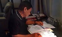 Bức ảnh chụp Tổng thống Philippines Rodrigo Duterte vào ngày hôm qua (15/6) do trợ lý đặc biệt Christopher Go cung cấp.