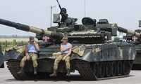 Mỹ - Ukraine đàm phán cung cấp vũ khí phòng thủ